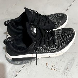 Men’s Nike JoyRide Size 10 Black & White